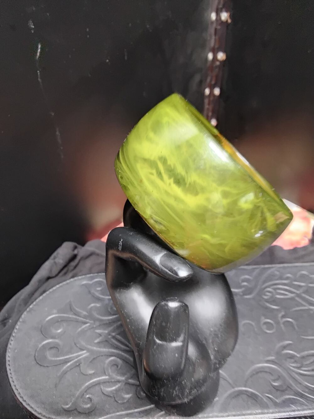 Vintage Green Marble Lucite swirl bangle chunky Bracelet thick size